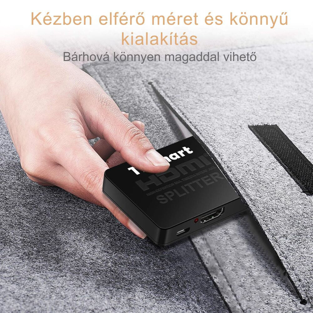 Kézben elférő TESmart HDMI splitter, kis méret és könnyű kialakítás