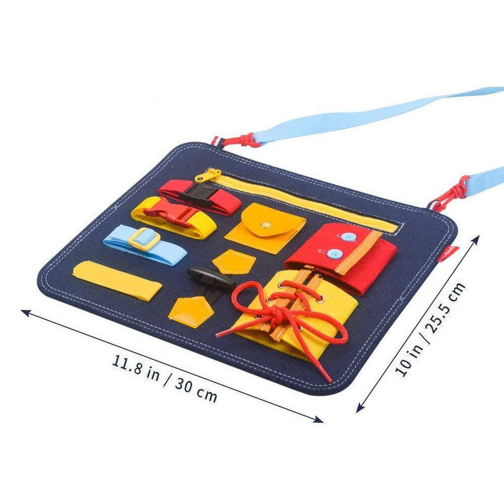 Teaisiy Montessori készségfejlesztő tábla méretei: 30 × 25,5 cm, kék vállpánttal