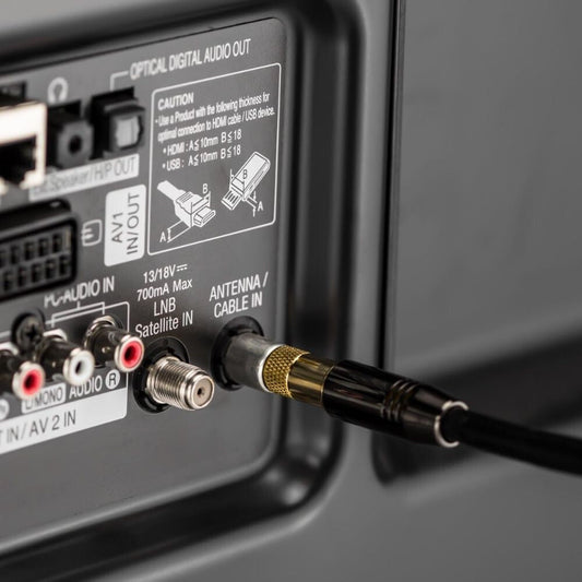 Tesmart RG59 Koaxiális TV/SAT Kábel – 75 Ohm, 90° Hajlított Csatlakozóval és Toldóval