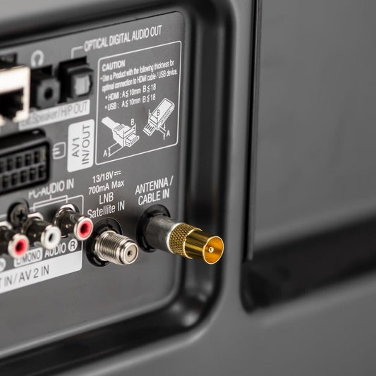 Tesmart RG59 Koaxiális TV/SAT Kábel – 75 Ohm, 90° Hajlított Csatlakozóval és Toldóval
