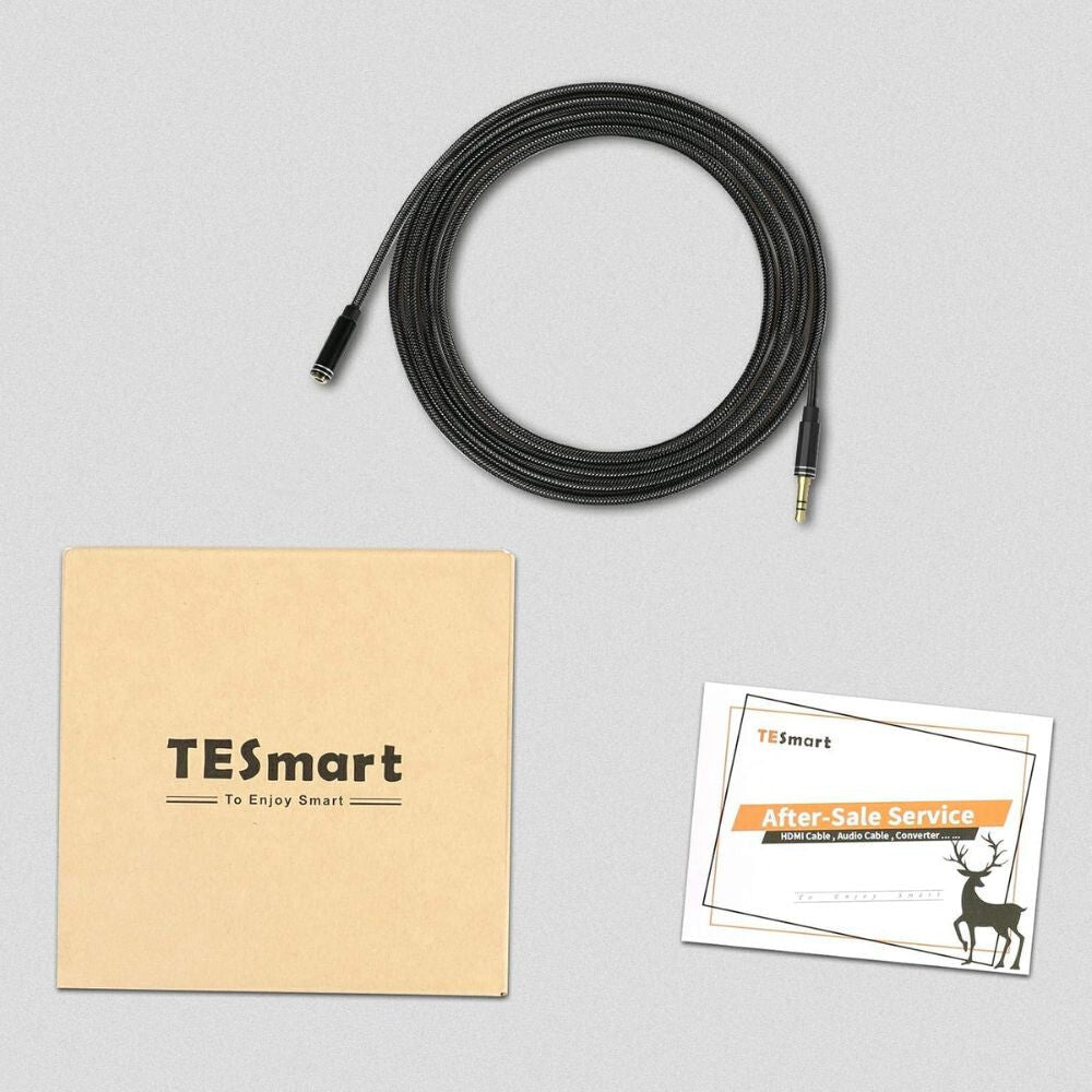 TESmart jack hosszabbító kábel a csomag tartalmával: feltekert kábel és dobozok